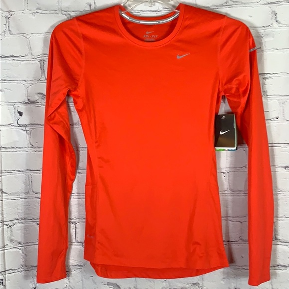 nike miler t shirt xs